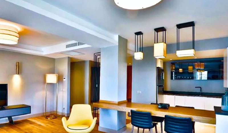 PREMIUM SUITE