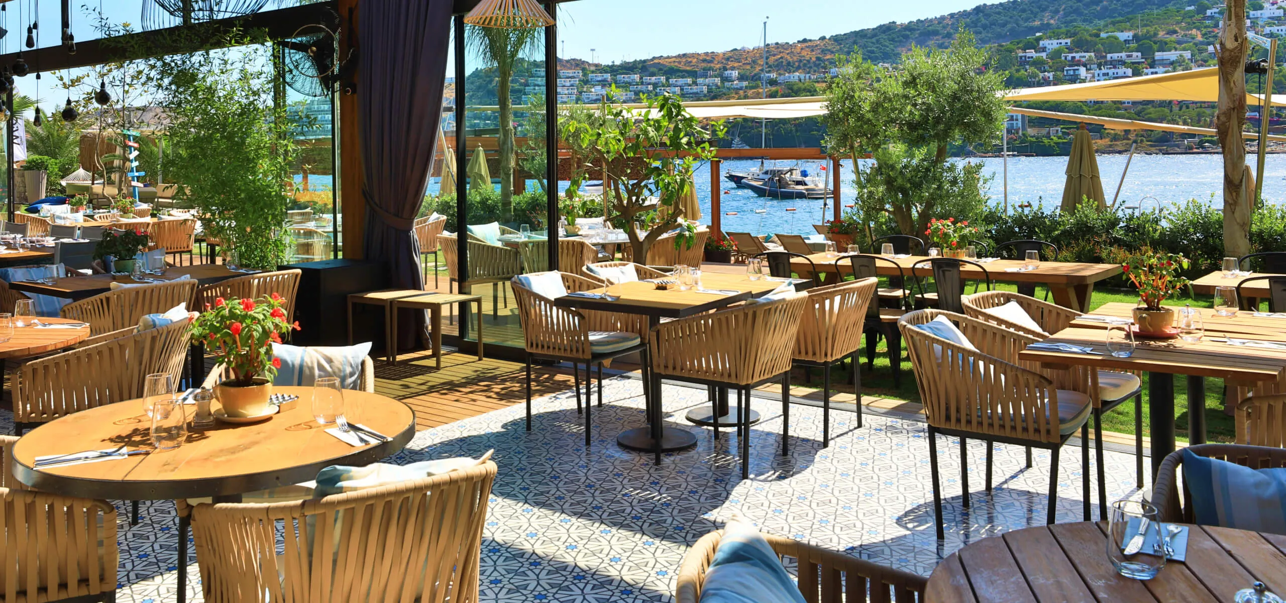 Mare Deluxe Restaurant